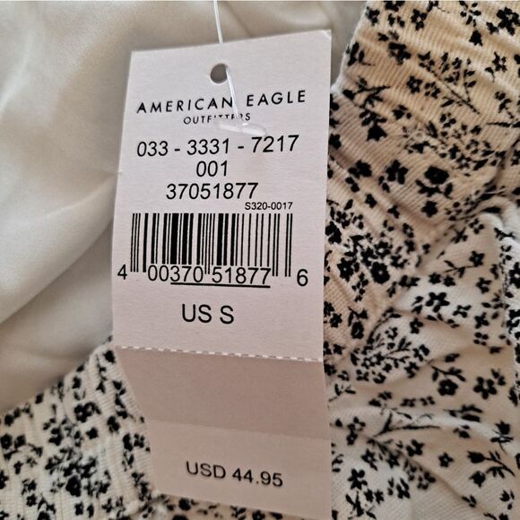 NWT American Eagle Floral Ruffle Runner Short Size Small - Picture 4 of 5